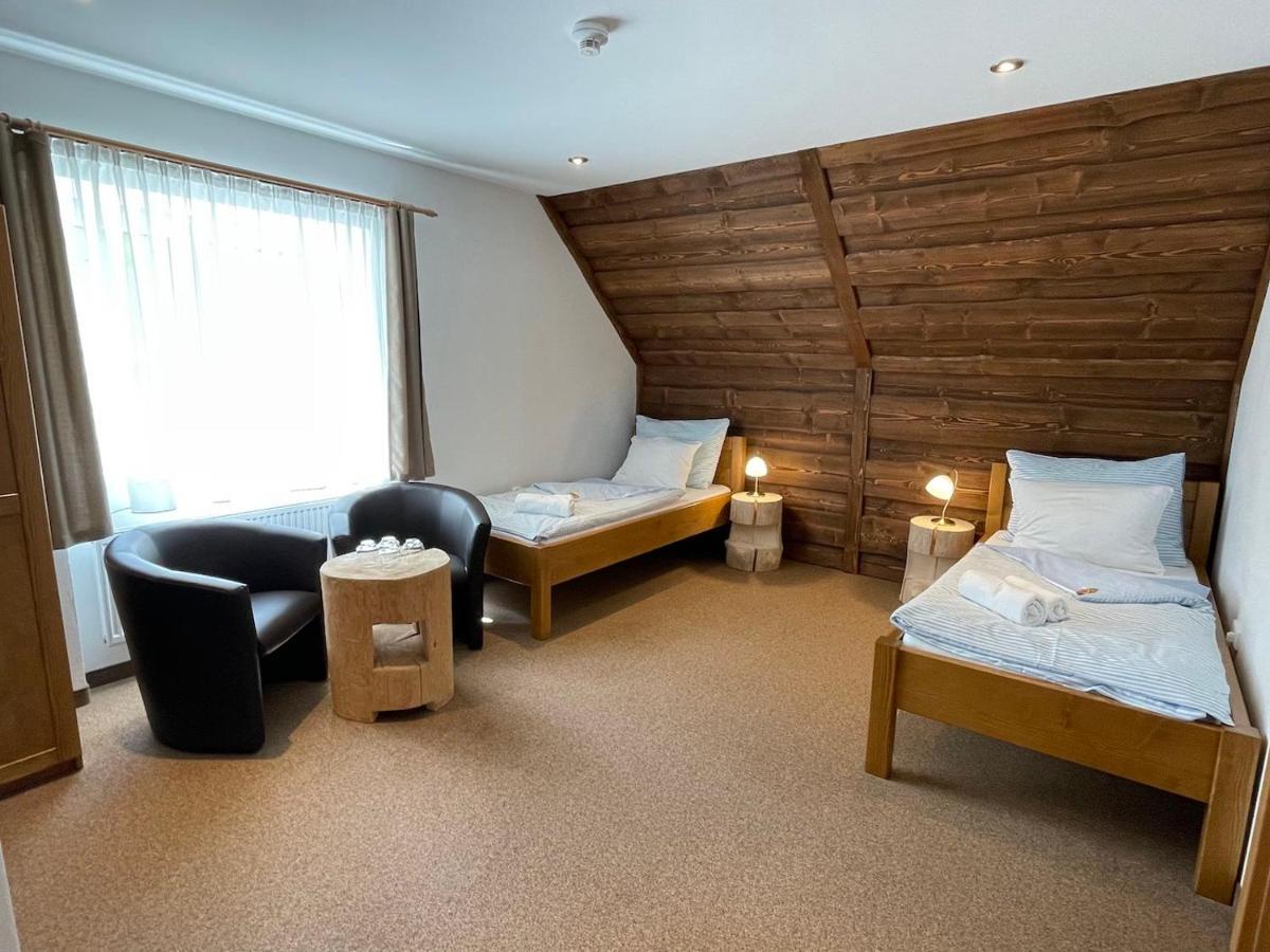 Hotel Kristian Kubova Huť Extérieur photo