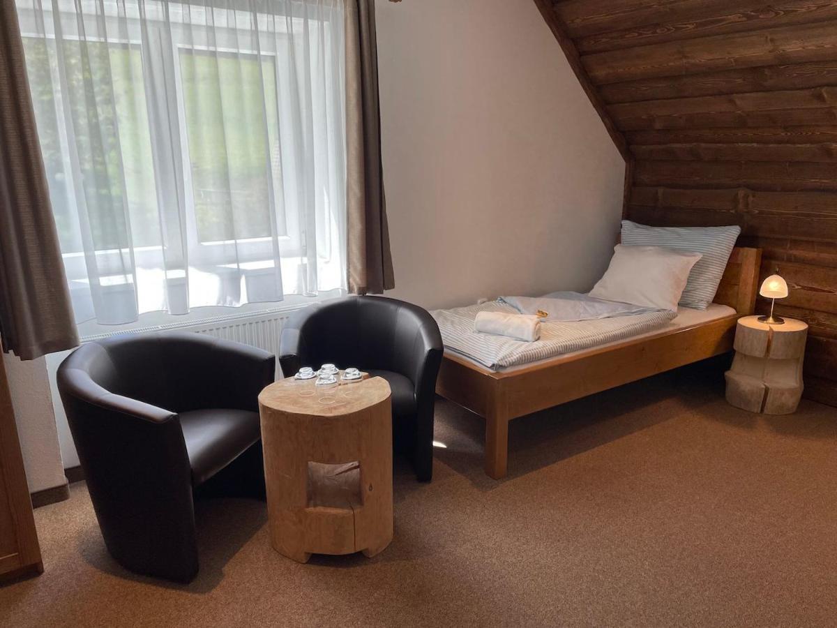 Hotel Kristian Kubova Huť Extérieur photo