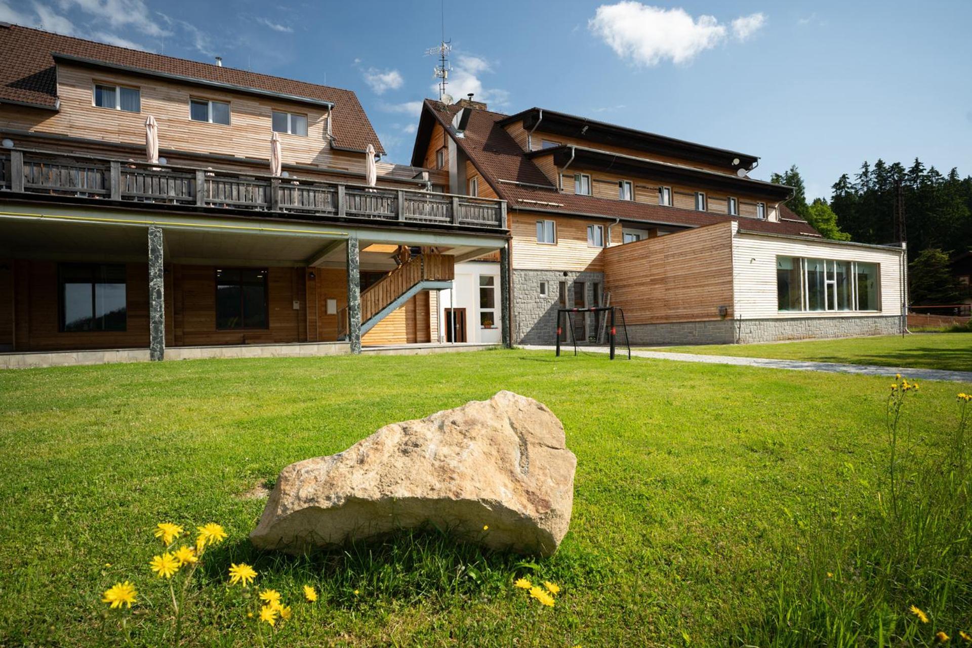 Hotel Kristian Kubova Huť Extérieur photo