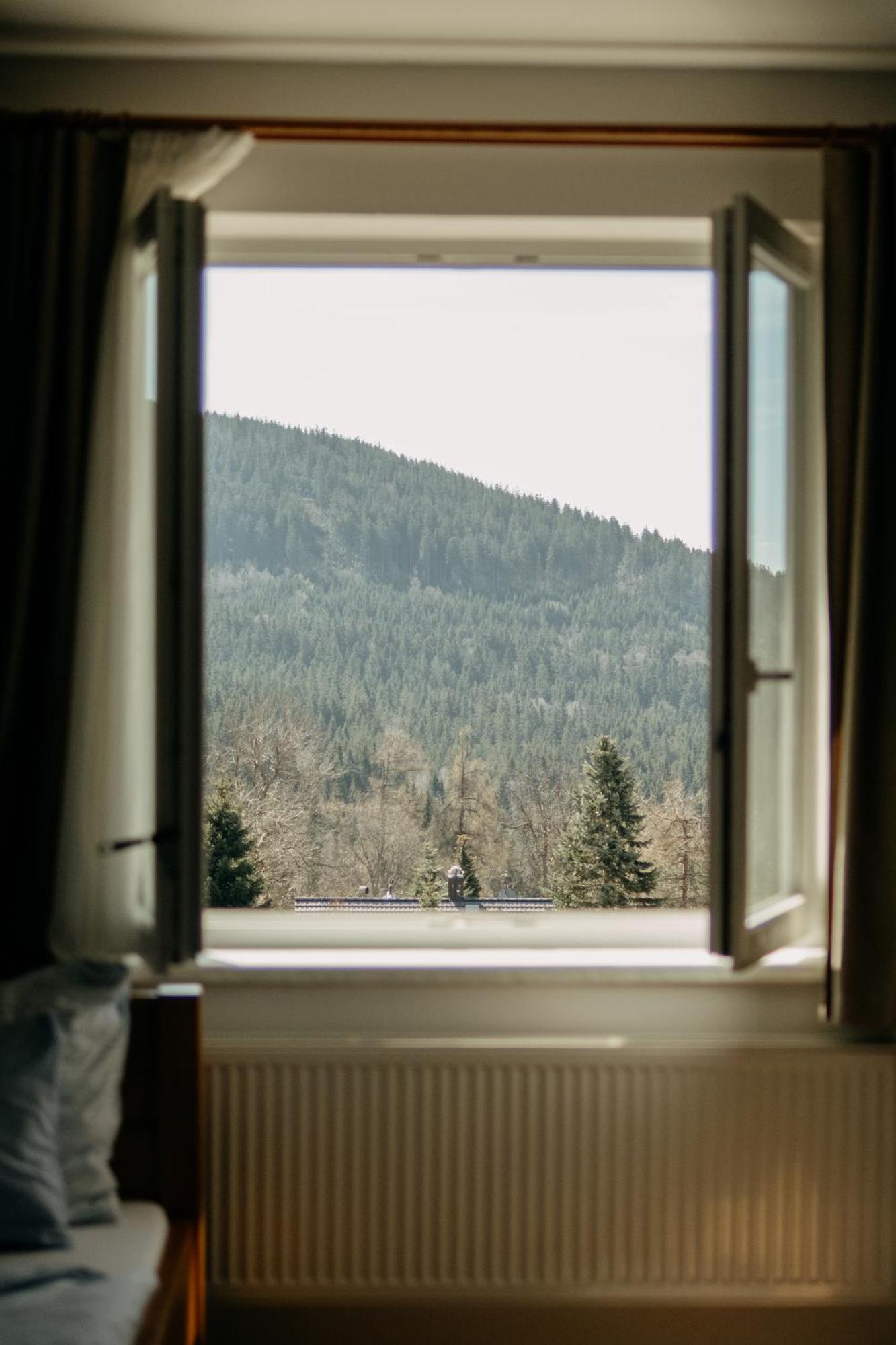 Hotel Kristian Kubova Huť Extérieur photo